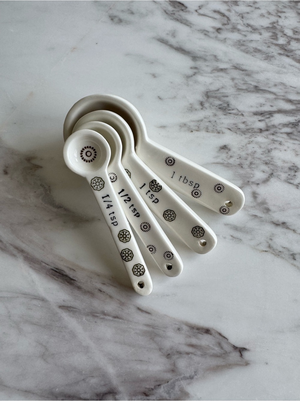 Anthropologie White Ceramic Nested Measuring Spoon Set